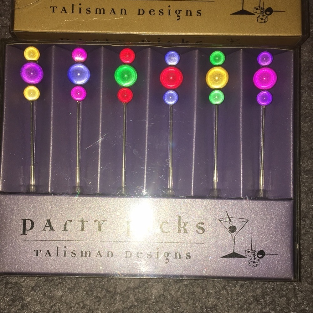 New Talisman Designs Party Picks 2002-2003 - Picture 3 of 6